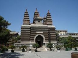 Five Pagoda Temple